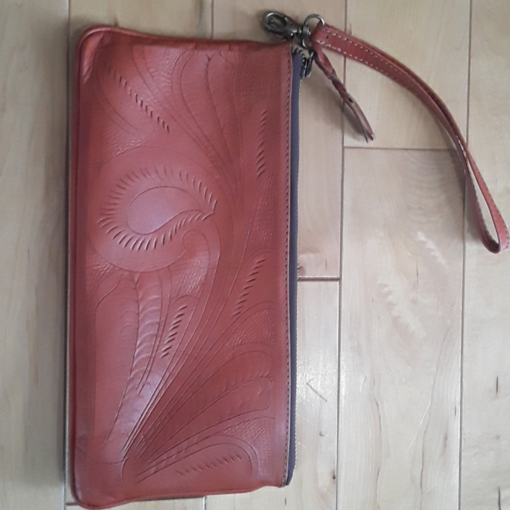 Gorgeous leather wristlet from Leaders in Leather